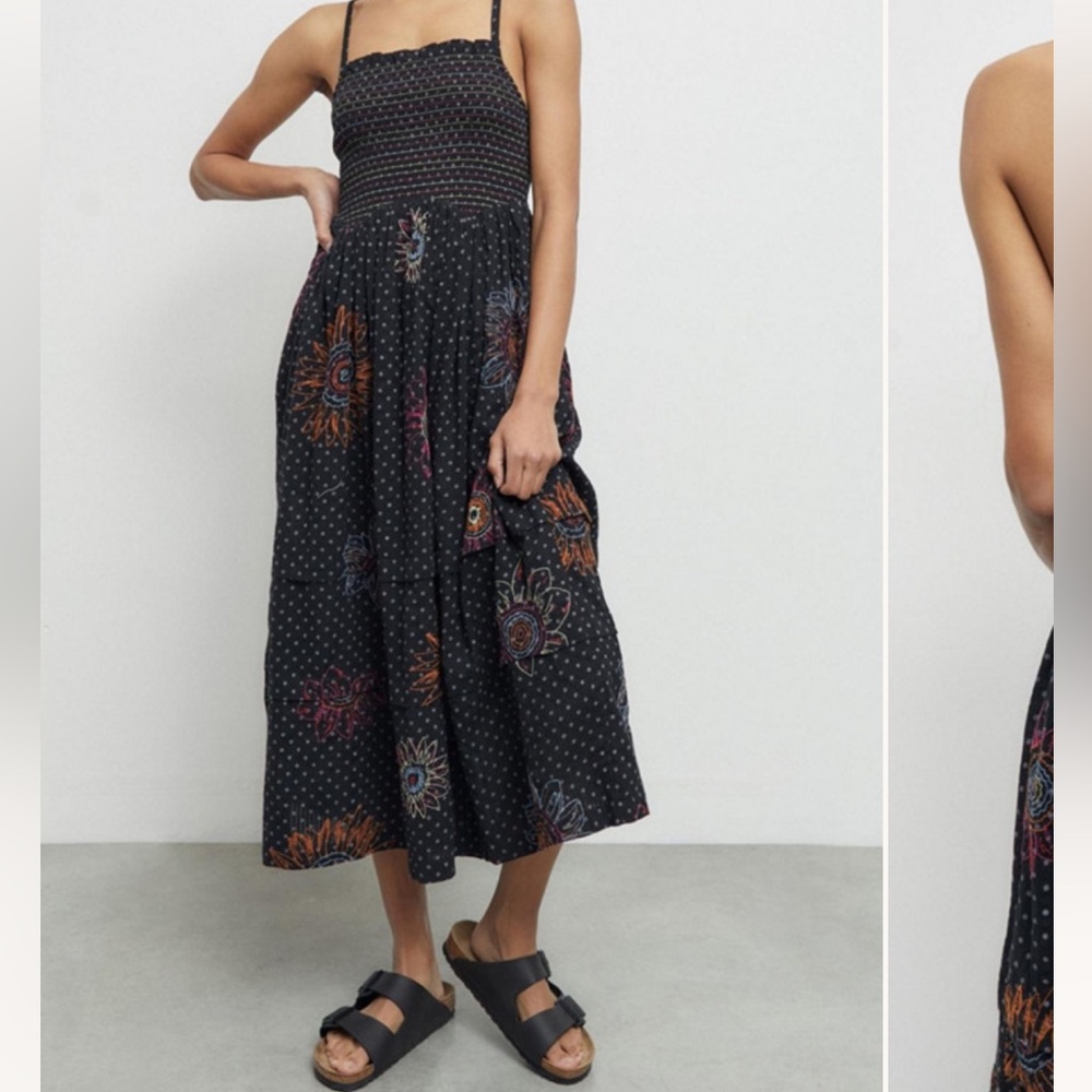 urban outfitters simonette Black Floral Smocked Midi Dress
